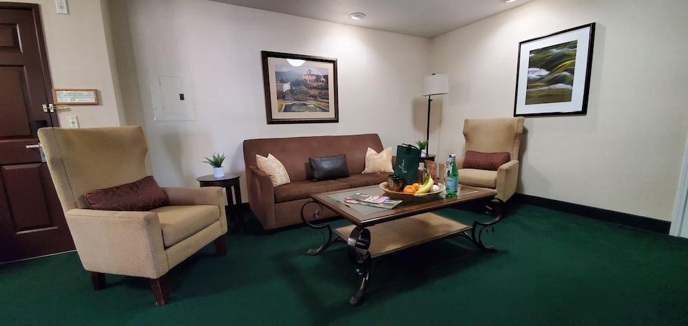 Rogue Regency Inn & Suites Medford Exteriér fotografie