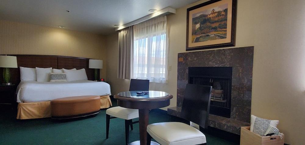 Rogue Regency Inn & Suites Medford Exteriér fotografie