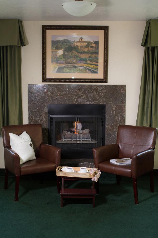Rogue Regency Inn & Suites Medford Exteriér fotografie