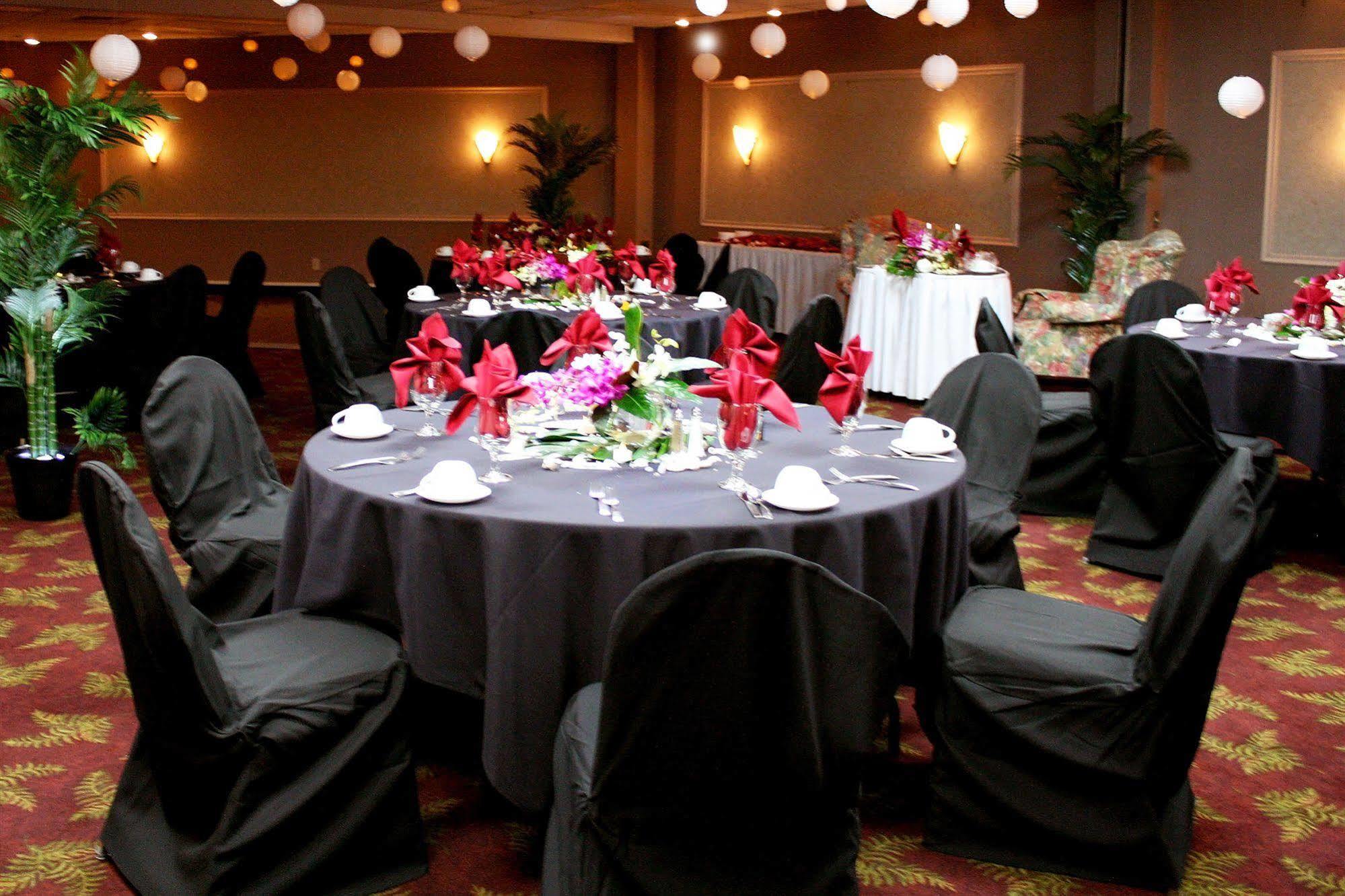 Rogue Regency Inn & Suites Medford Exteriér fotografie